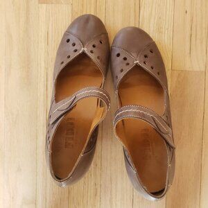 Fidji Mary Jane heels size eu 39 us 8.5